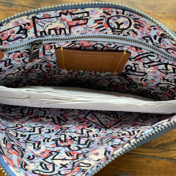 NWT! Coach Keith H Glitter Turnlock XL zip pouch and hang tag accessory - Picture 8 of 8